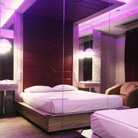 Carol Hotel Pireusz Kültér fotó