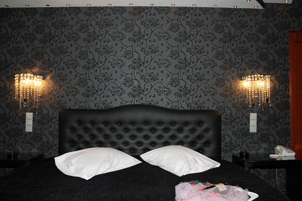 Carol Hotel Pireusz Kültér fotó